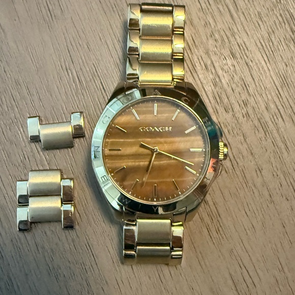 Coach Gold Watch - Picture 5 of 6